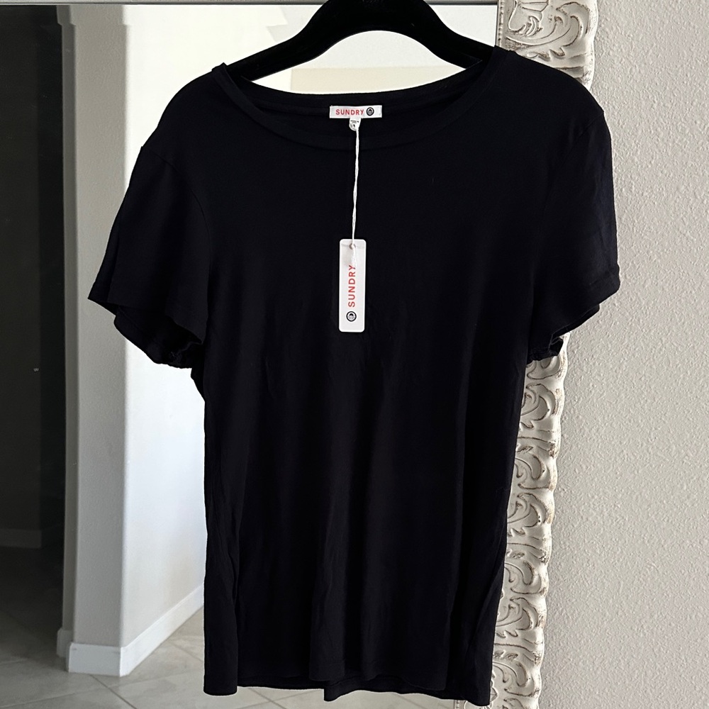 Sundry Black Short Sleeve Tee